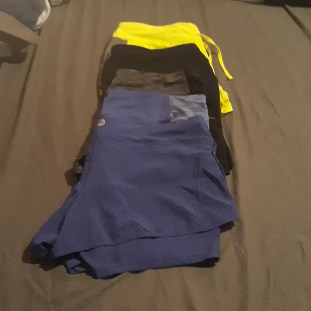 5 pairs of Avia Shorts